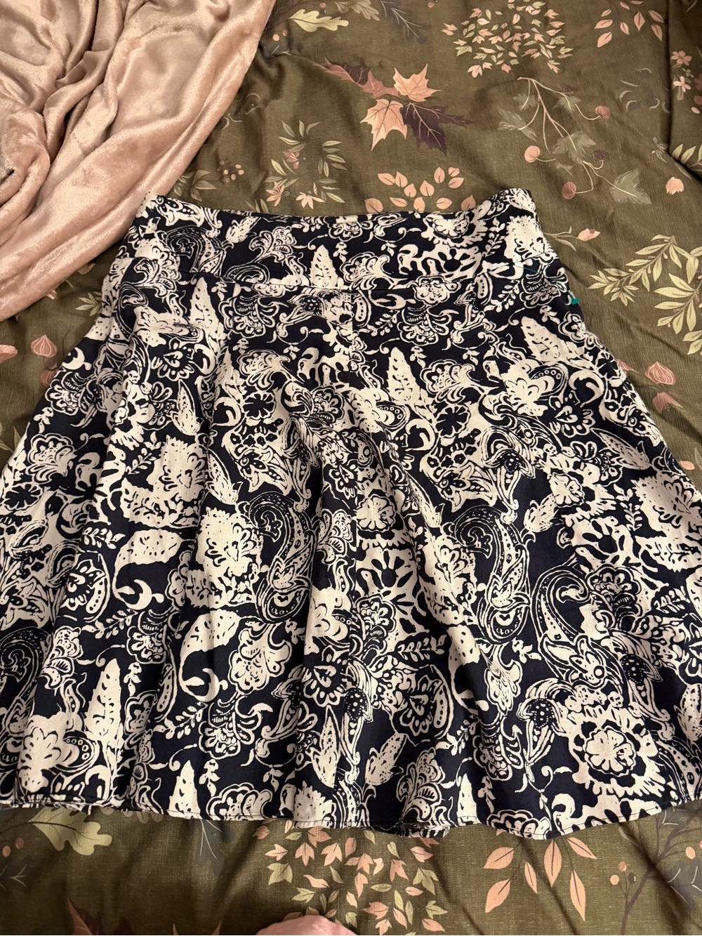Women's Navy and White Floral A-Line Skirt - Picture 3 of 6